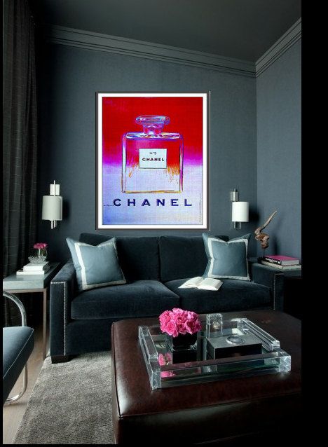 How to display statement artwork