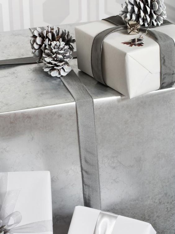 Modern Home Magazine - how to introduce silver at Christmas