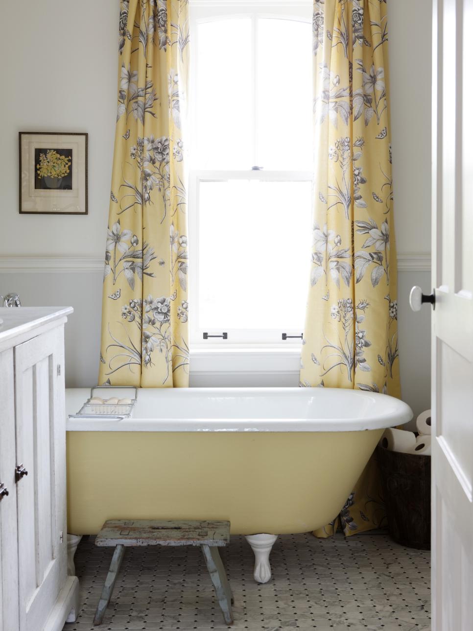 5 quick and easy ways to update a tired bathroom