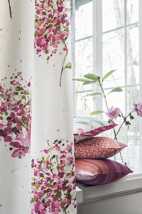 Country Home Ideas - Summer Floral Hues