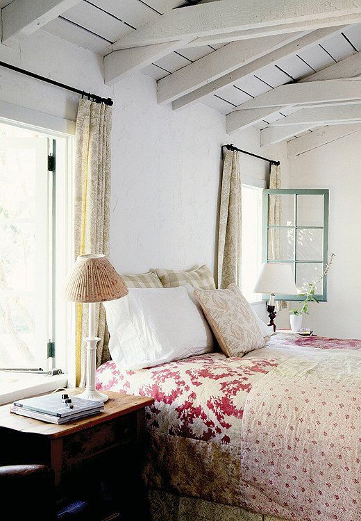 5 tips to create a calm bedroom environment